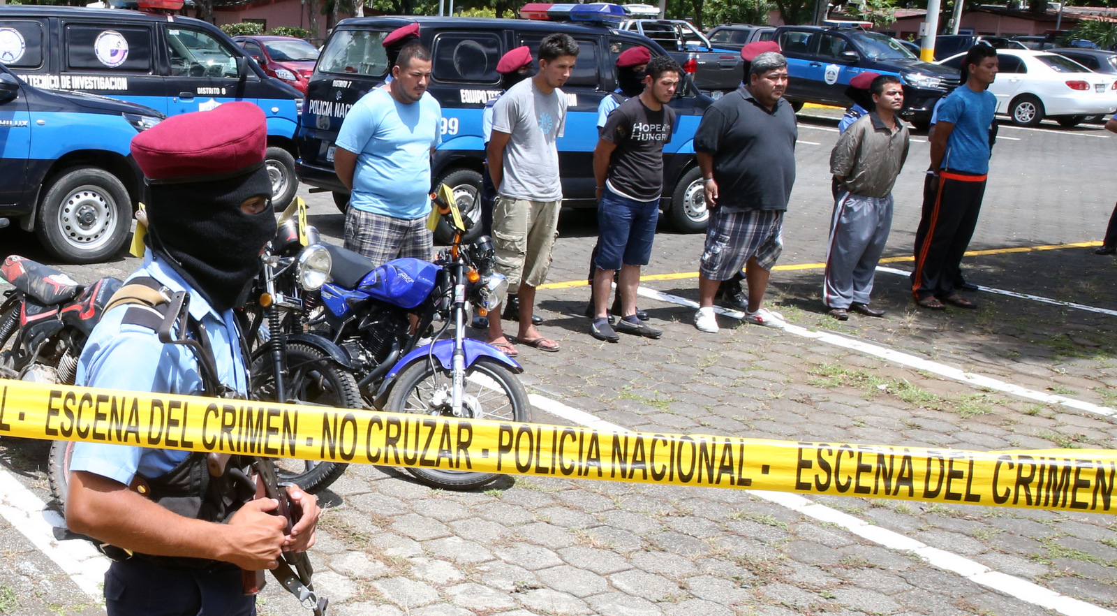 pOLICIA2